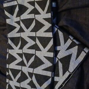 Michael Kors Infinity Scarf - Grey/Black